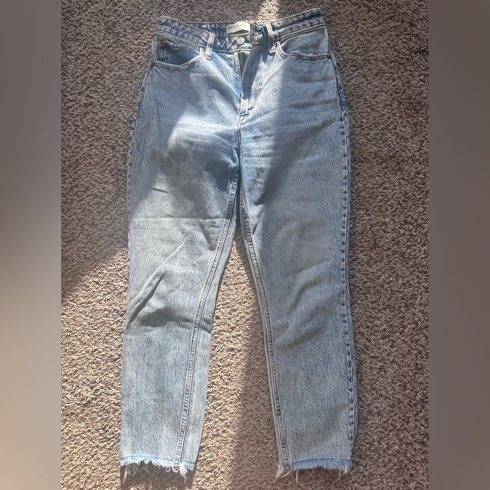 Abercrombie- the mom high rise- size 2R
